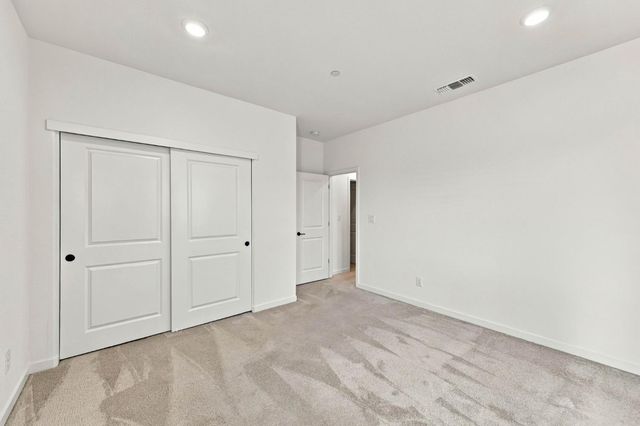 4603 Flagstaff Dr, Folsom, CA 95630