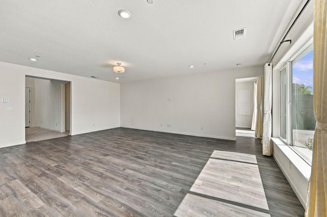 4603 Flagstaff Dr, Folsom, CA 95630
