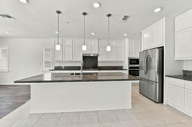 4603 Flagstaff Dr, Folsom, CA 95630