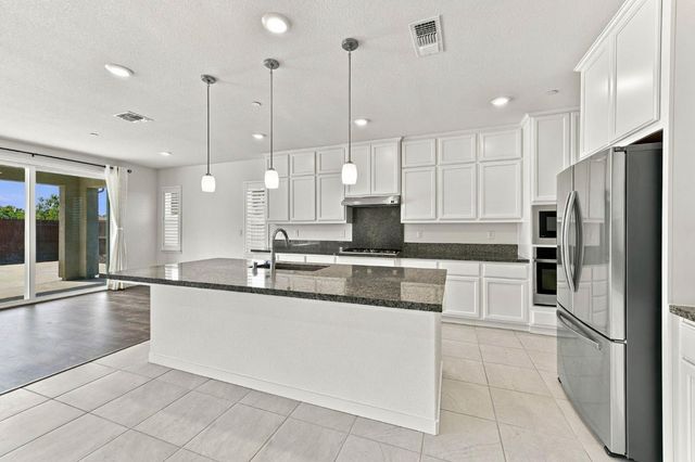 4603 Flagstaff Dr, Folsom, CA 95630