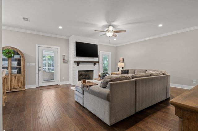 2100 Mountain Hollow Drive, Signal Mountain, TN 37377