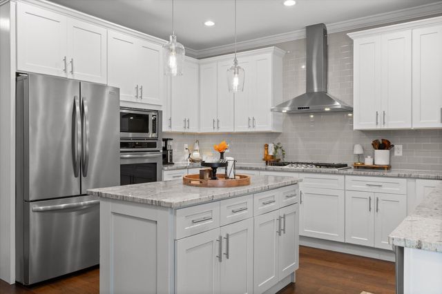 2100 Mountain Hollow Drive, Signal Mountain, TN 37377