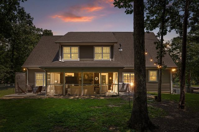 2100 Mountain Hollow Drive, Signal Mountain, TN 37377