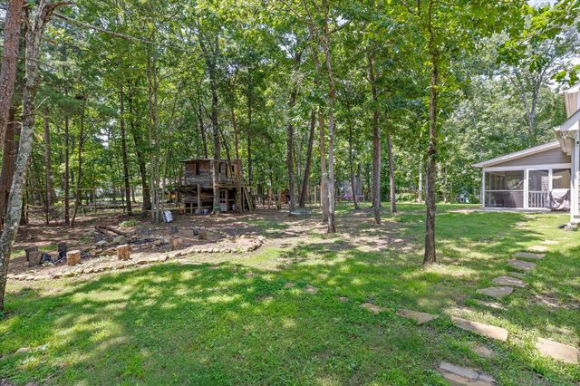 2100 Mountain Hollow Drive, Signal Mountain, TN 37377