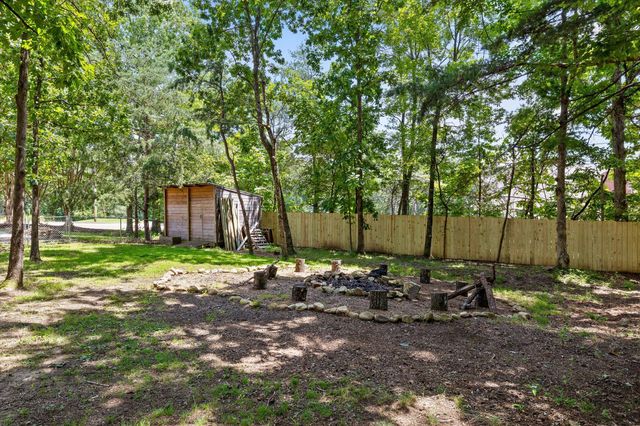 2100 Mountain Hollow Drive, Signal Mountain, TN 37377