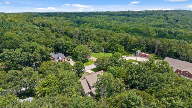 2100 Mountain Hollow Drive, Signal Mountain, TN 37377