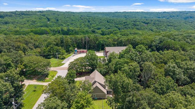 2100 Mountain Hollow Drive, Signal Mountain, TN 37377