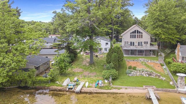 11816 Maywood Drive, Sparta, MI 49345