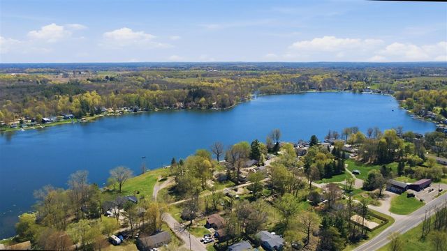 11816 Maywood Drive, Sparta, MI 49345