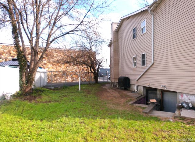 16739 147 Avenue, Springfield Gardens, NY 11434