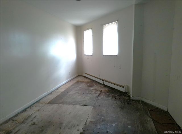 16739 147 Avenue, Springfield Gardens, NY 11434