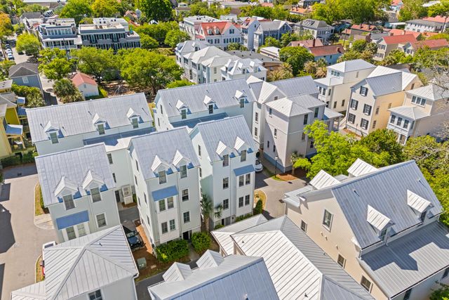 45 Dereef Court, Charleston, SC 29403