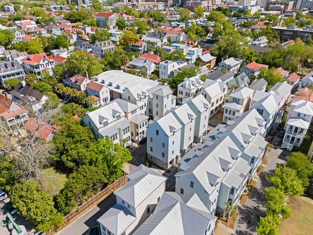 45 Dereef Court, Charleston, SC 29403