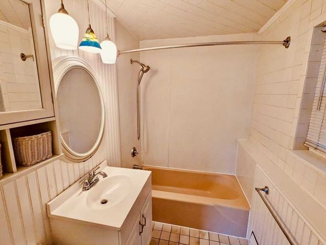 29 Arlington Rd 32, Woburn, MA 01801