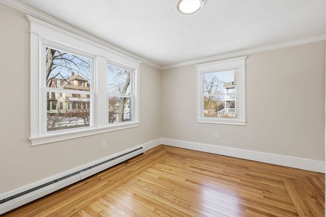 2 Cycle St, Westfield, MA 01085