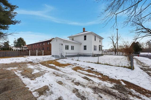 2 Cycle St, Westfield, MA 01085