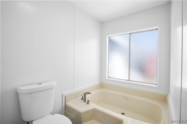 3560 E Neal Avenue, Kingman, AZ 86409