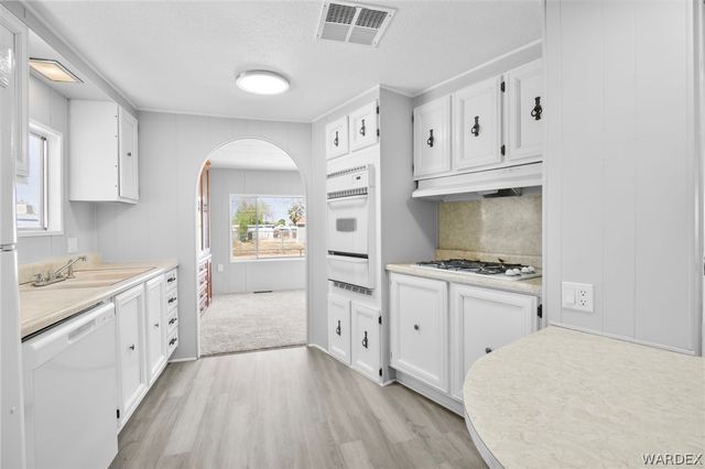 3560 E Neal Avenue, Kingman, AZ 86409