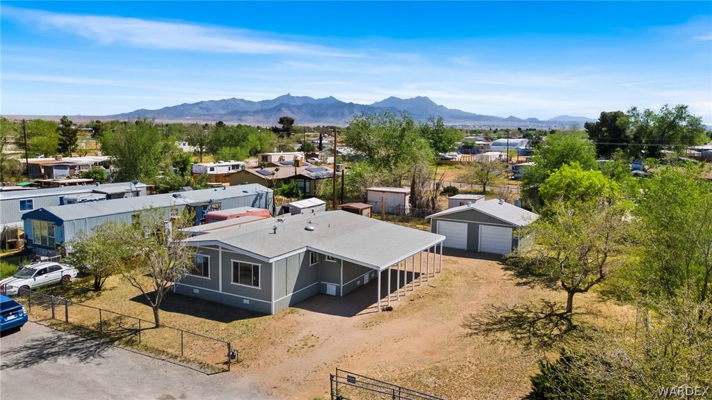 3560 E Neal Avenue, Kingman, AZ 86409