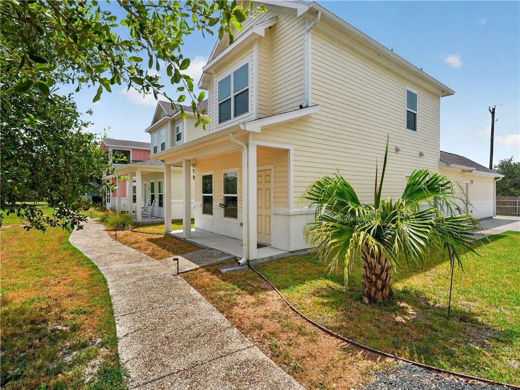 140 Lavaca Cir, Rockport, TX 78382 — photo 2