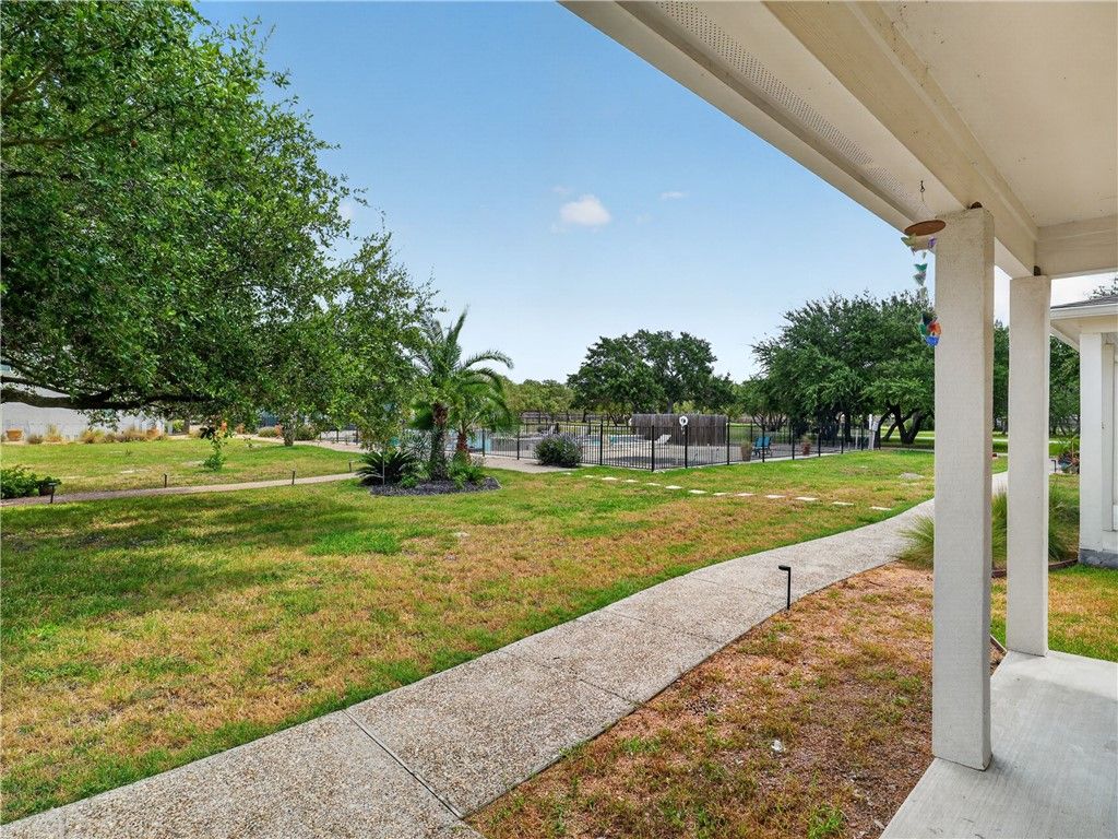 140 Lavaca Cir, Rockport, TX 78382 — photo 4