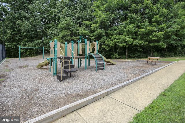 527 N ARMISTEAD ST #T3, Alexandria, VA 22312