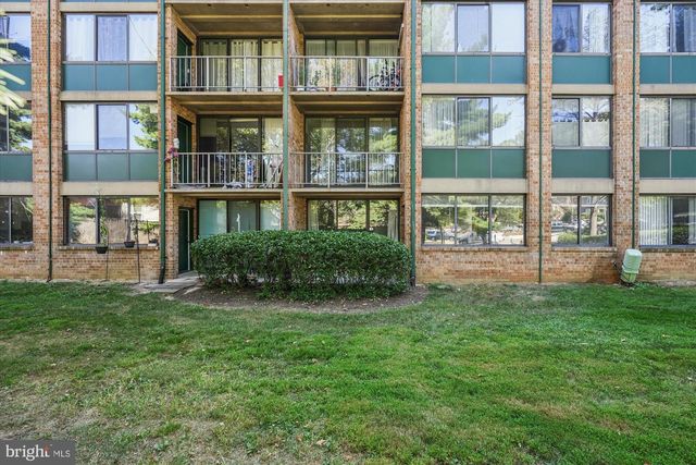 527 N ARMISTEAD ST #T3, Alexandria, VA 22312