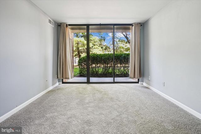 527 N ARMISTEAD ST #T3, Alexandria, VA 22312