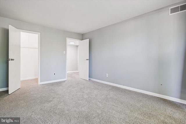 527 N ARMISTEAD ST #T3, Alexandria, VA 22312