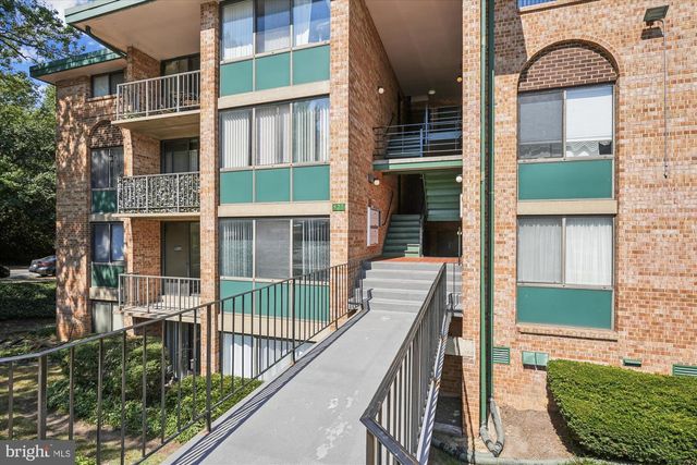 527 N ARMISTEAD ST #T3, Alexandria, VA 22312