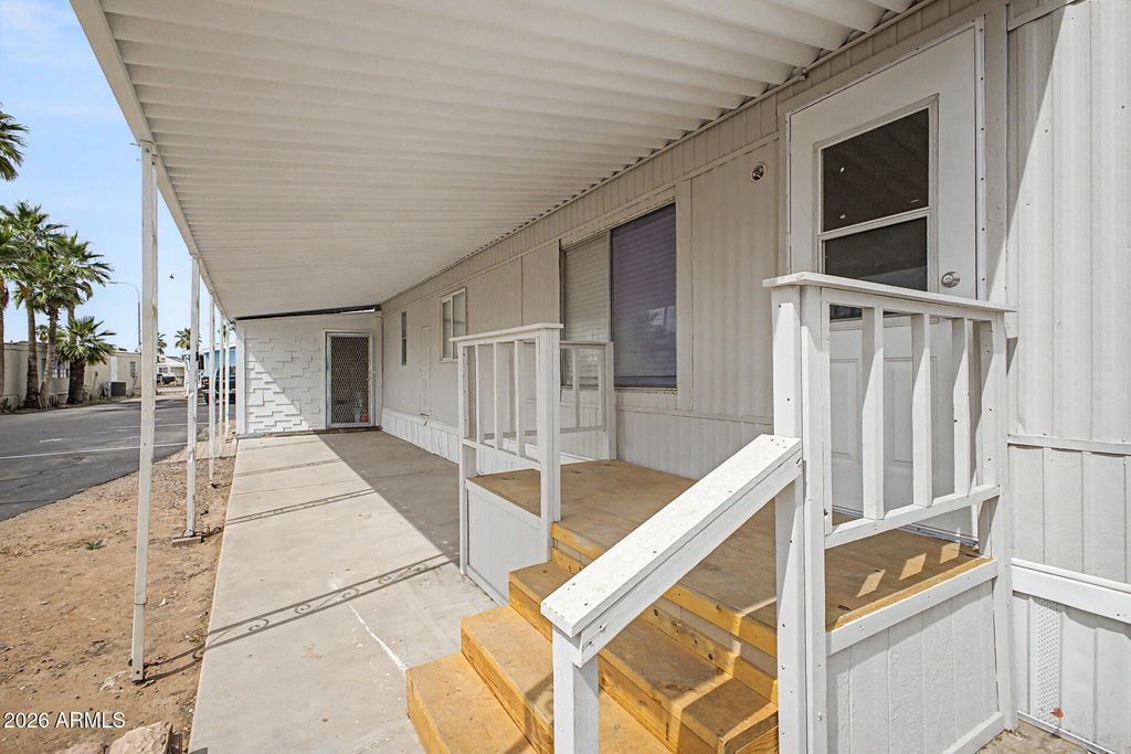 Image 5 of property listing at 555 W WARNER Road 45, Chandler, AZ 85225