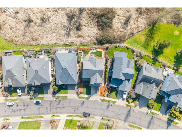 520 TUKWILA Dr, Woodburn, OR 97071