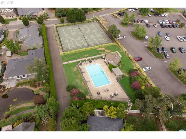 520 TUKWILA Dr, Woodburn, OR 97071