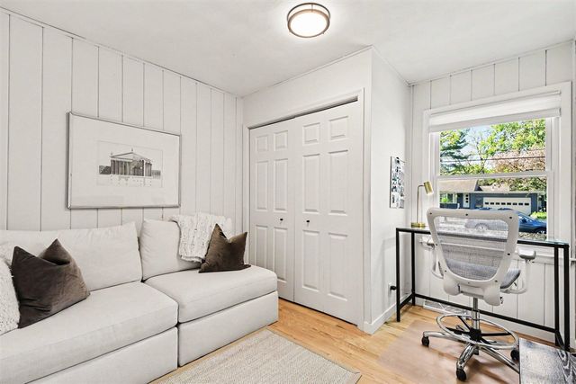 1826 Woodcliff Avenue, Grand Rapids, MI 49506