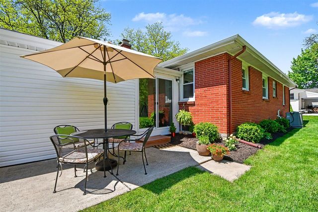 1826 Woodcliff Avenue, Grand Rapids, MI 49506