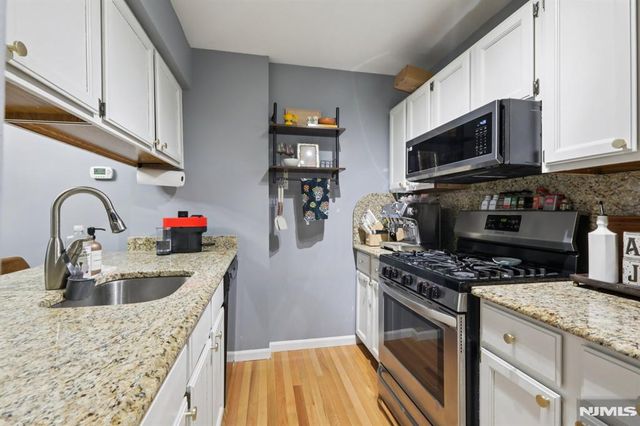 25 Willow Wood Square 25, East Rutherford, NJ 07073