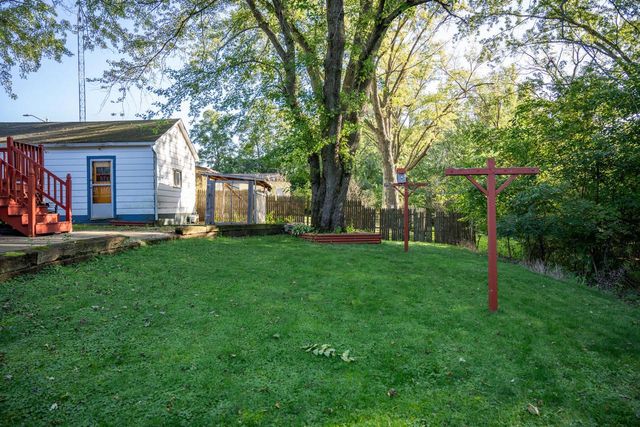 207 Highview Avenue, Mauston, WI 53948