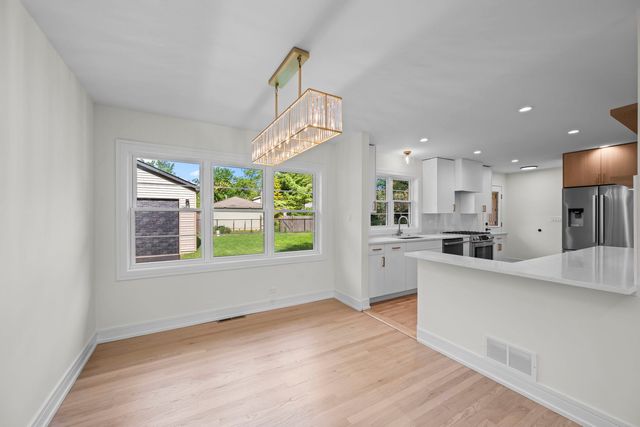 1024 Arbor Lane, Glenview, IL 60025