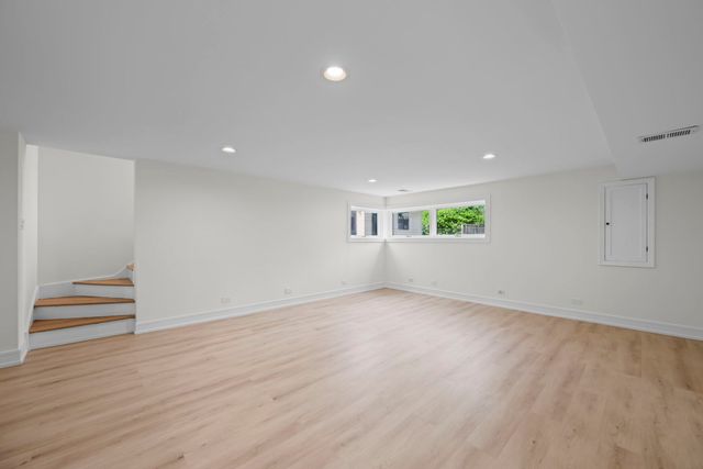 1024 Arbor Lane, Glenview, IL 60025