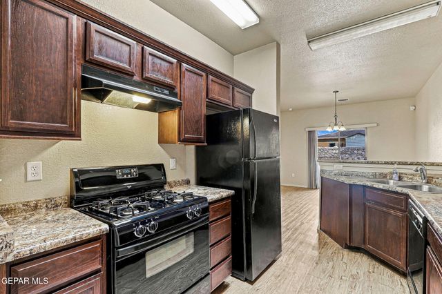 14301 ARTHUR ASHE Court A, El Paso, TX 79938