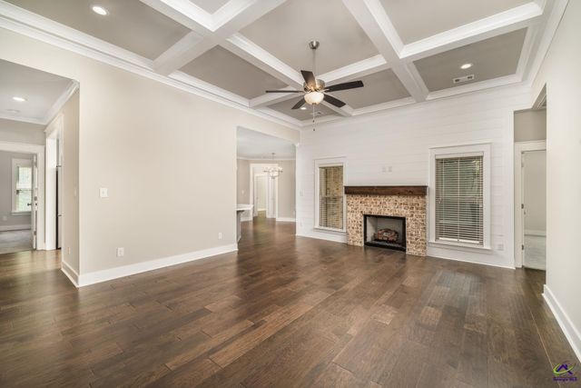 206 Brook Hollow Court, Kathleen, GA 31047