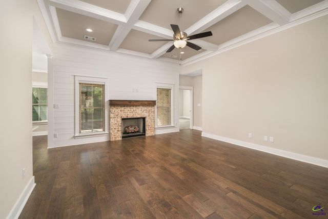 206 Brook Hollow Court, Kathleen, GA 31047