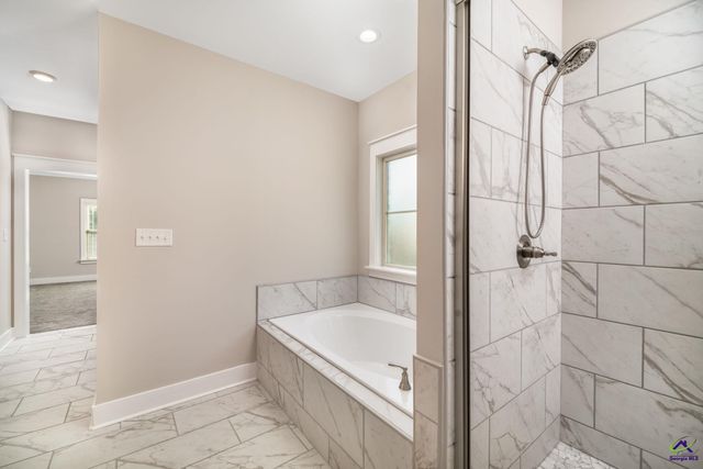 206 Brook Hollow Court, Kathleen, GA 31047