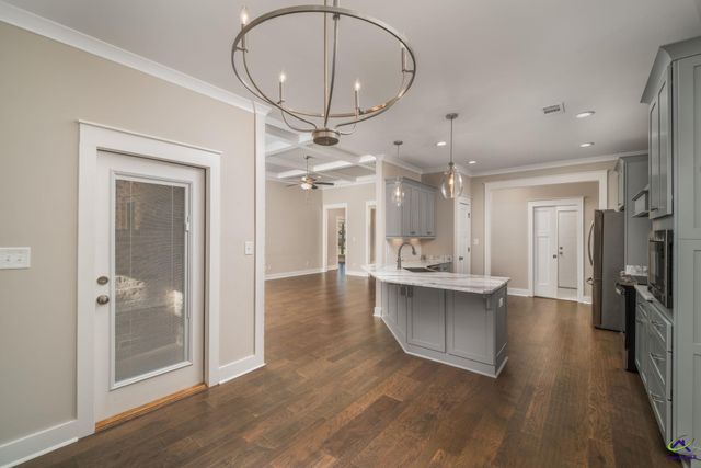 206 Brook Hollow Court, Kathleen, GA 31047