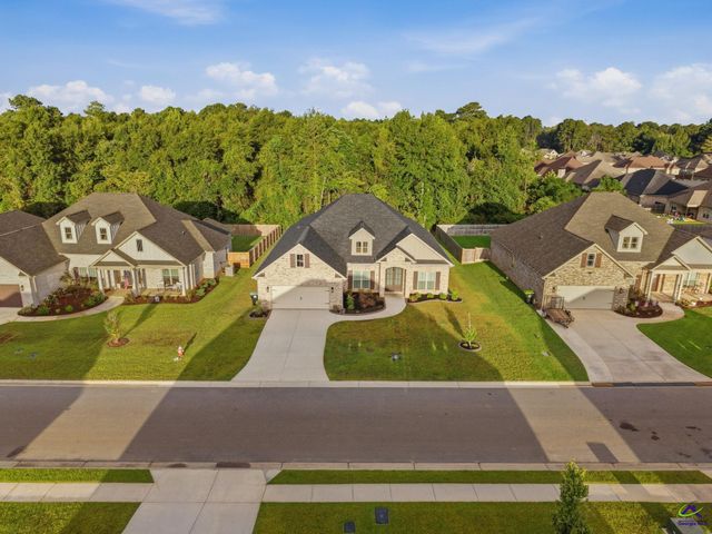 206 Brook Hollow Court, Kathleen, GA 31047