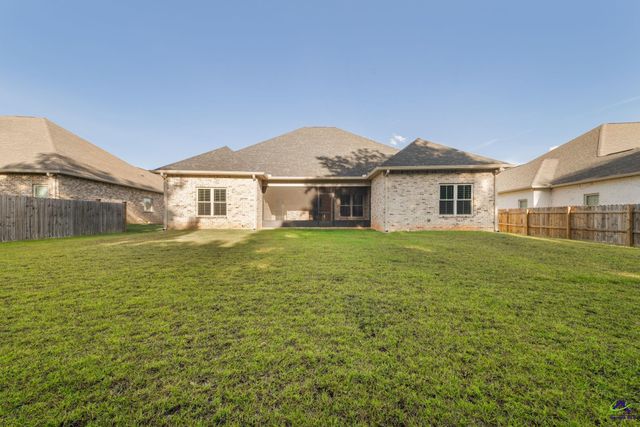 206 Brook Hollow Court, Kathleen, GA 31047