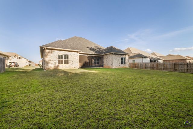 206 Brook Hollow Court, Kathleen, GA 31047
