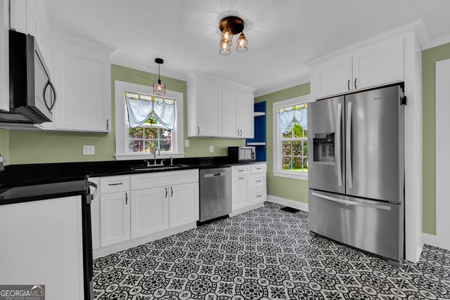261 Oak Valley Road, Toccoa, GA 30577