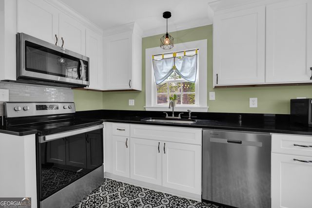 261 Oak Valley Road, Toccoa, GA 30577