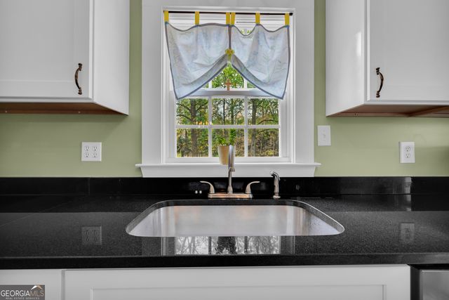 261 Oak Valley Road, Toccoa, GA 30577